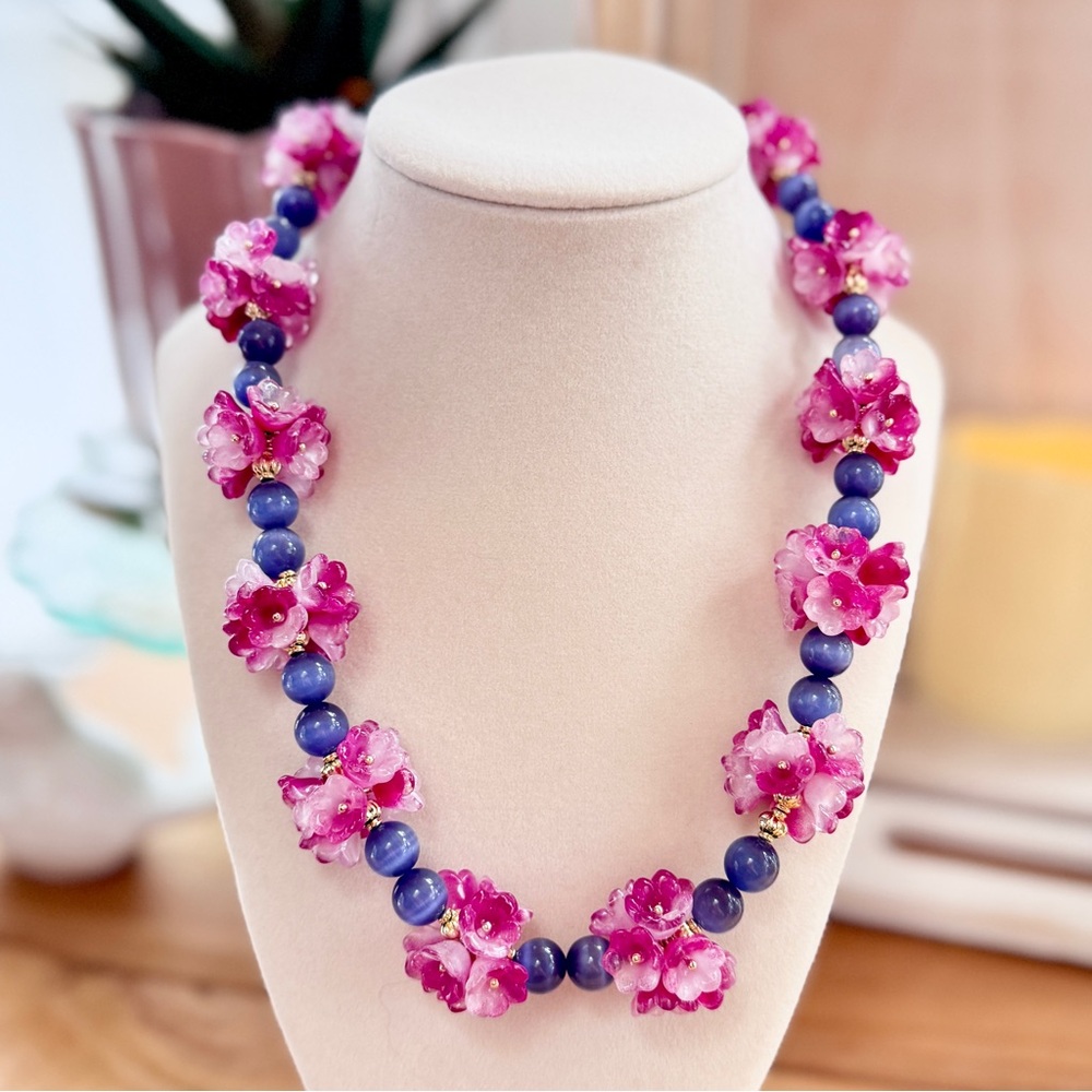 Eye Candy LA Yasamin Floral Beaded Necklace | Amethyst | Statement Jewelry - Picture 3 of 10